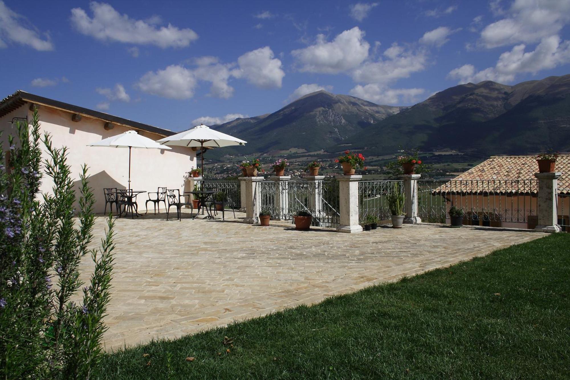 Agriturismo La Cascina Di Opaco Норча Экстерьер фото